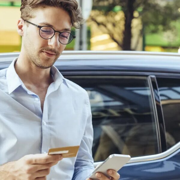 Uber riders complain they have been charged extra for paying with Amex&hellip;