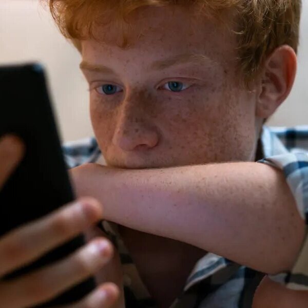 Teen boys are relationship their AI chatbots—and specialists warn it may damage&hellip;