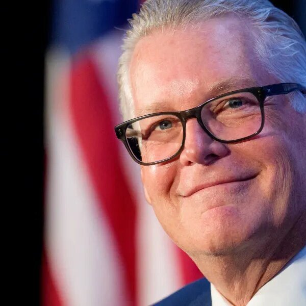 Delta’s CEO invested in a premium model. Now, prospects pay 20% extra…