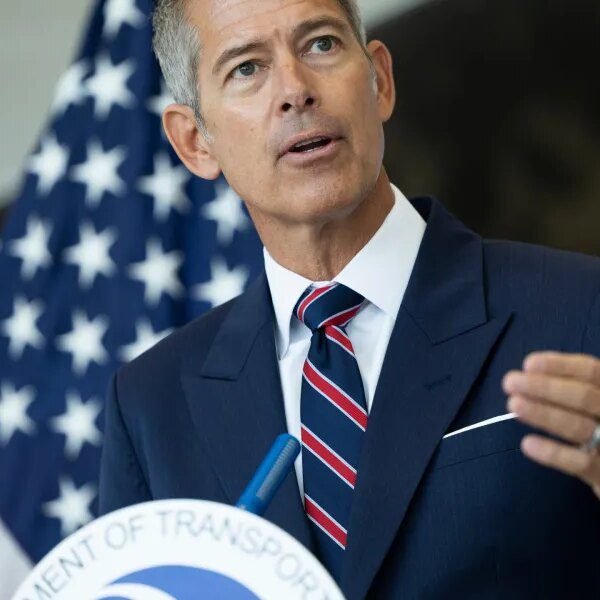 The Trump administration is recruiting Gen Z players to repair air site…