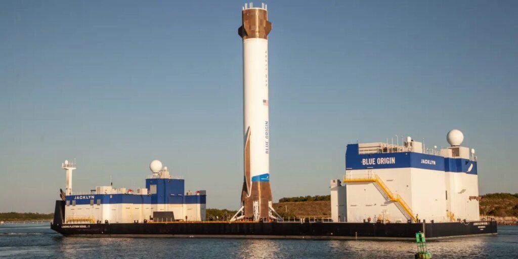 Blue Origin launches New Glenn, suffers situation deploying craft