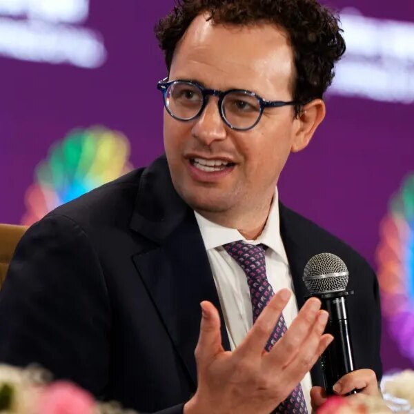 What Anthropic’s too-dangerous-to-release AI mannequin means for the AI race