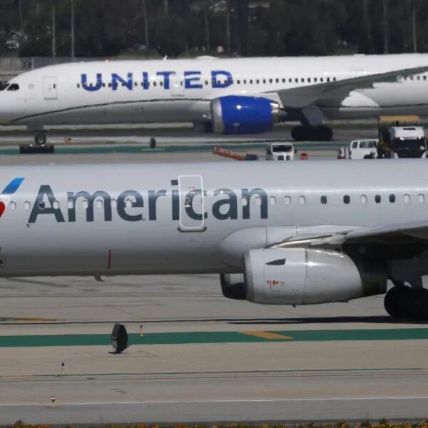 United CEO has pitched attainable mixture with rival American