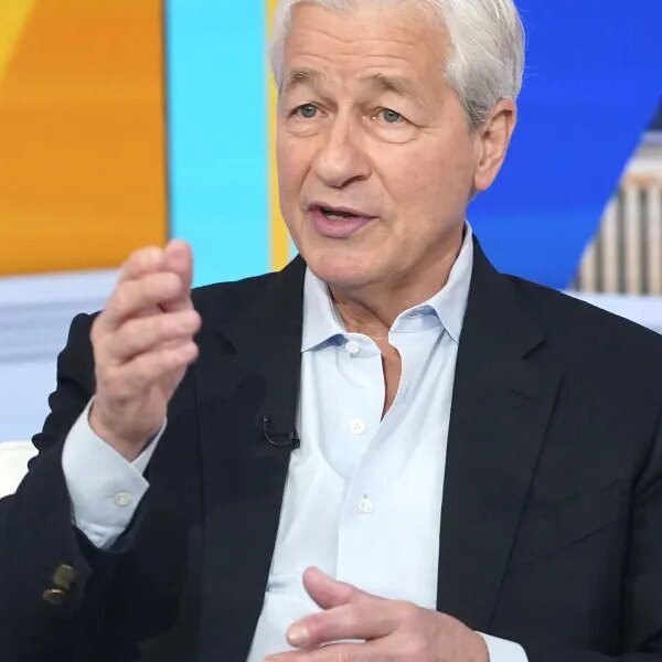 Jamie Dimon says the most effective groups work like Navy SEALs, not&hellip;