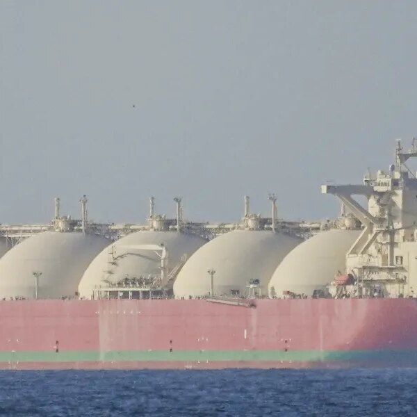 Oil tankers U-turn in Hormuz as U.S.-Iran talks break down