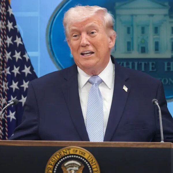 Iran and White House say the Strait of Hormuz is ‘completely open.’&hellip;