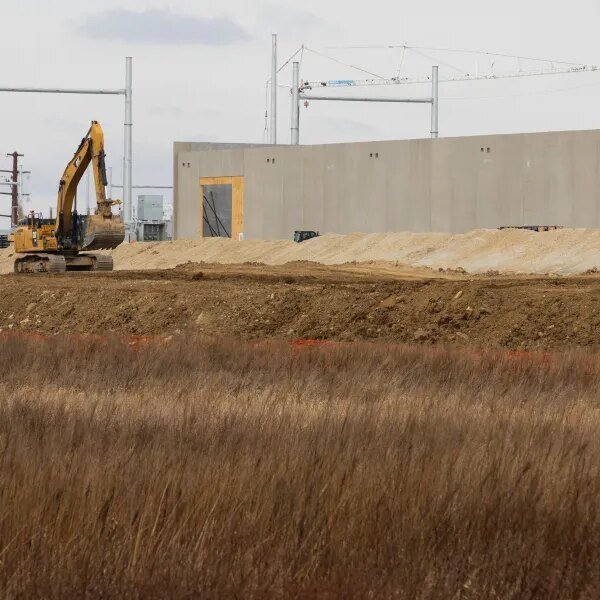 The soiled secret behind Big Tech’s AI arms race: {hardware} investments which&hellip;