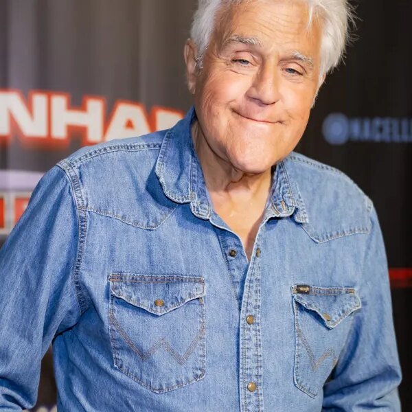 Jay Leno hypes up Burbank Airport bond sale to muni traders