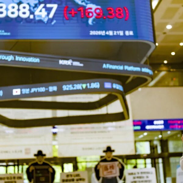 Investors shrug off Iran worries to return to Asia, ‘spine of the&hellip;