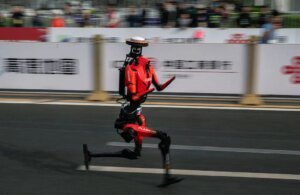 Robots beat human data at Beijing half-marathon