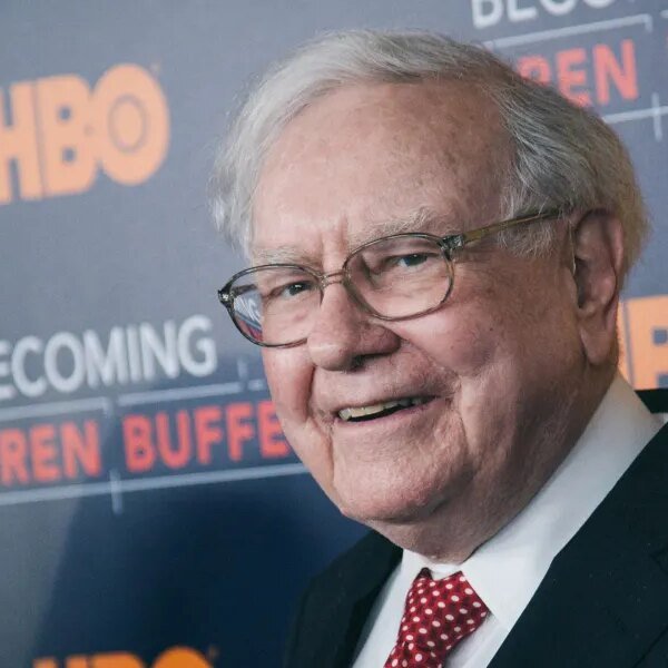 From Warren Buffett to Tim Cook, these 5 Fortune 500 legends all&hellip;