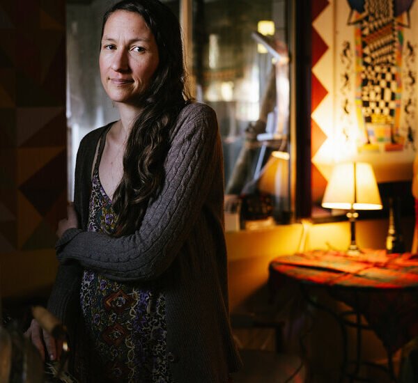 ‘Free Births’ Are a New Pregnancy Trend. Critics Warn About Serious Risks.