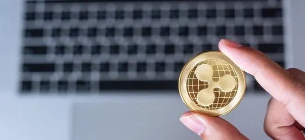 User Activity On XRP Ledger Contracts With Declining Active Wallet Numbers