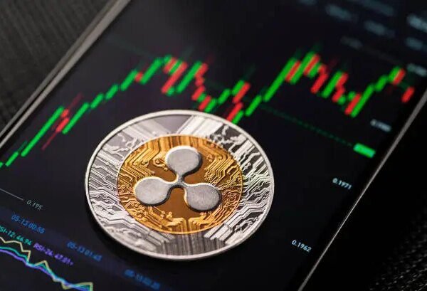 Don’t Get Trapped In XRP: Analyst Sounds Warning That Price Will Still…