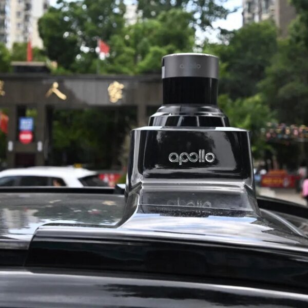 ‘System failure’ paralyzes Baidu robotaxis in China