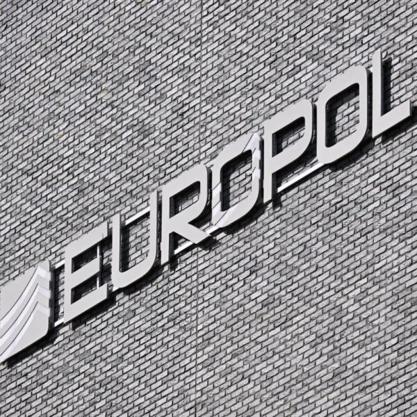 European police electronic mail 75,000 individuals asking them to cease DDoS assaults