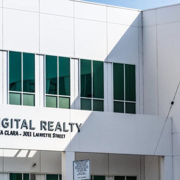 Digital Realty: Winning By Losing AI Buildout