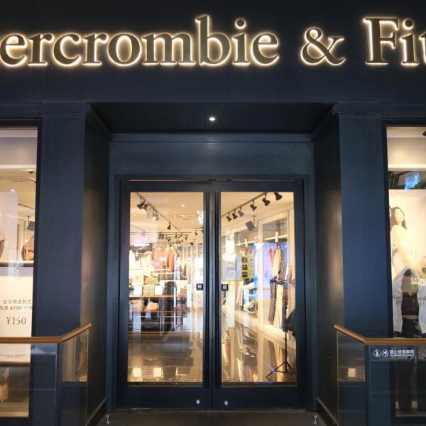 Abercrombie & Fitch: Aggressive Share Repurchases Paying Off -(NYSE:ANF)