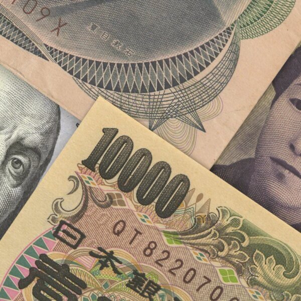 USD/JPY Under Pressure As Markets Price In A BoJ Rate Hike