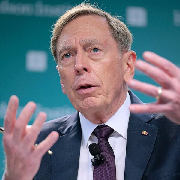 Ex-CENTCOM commanderwarns towards ‘dangerous’ US floor op to grab Iran uranium