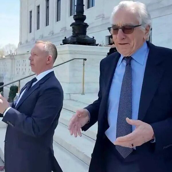 De Niro crashes Supreme Court listening to, blasts Trump’s stance on birthright&hellip;