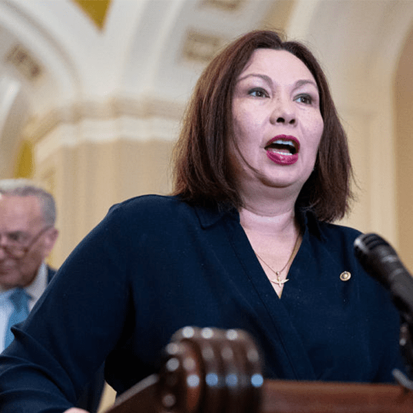Sen Duckworth calls for TSA deliver again shoes-off airport safety coverage