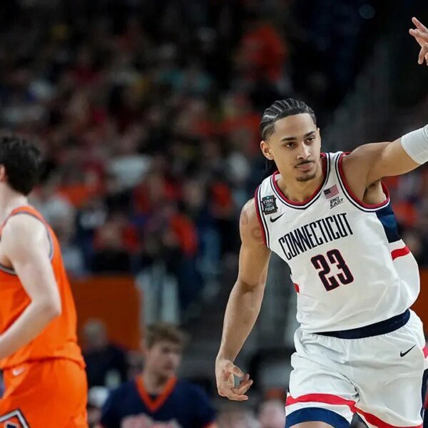 UConn wins Final Four matchup over Illinois