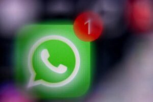 WhatsApp notifies a whole lot of customers who put in a pretend app that was truly authorities spyware and adware