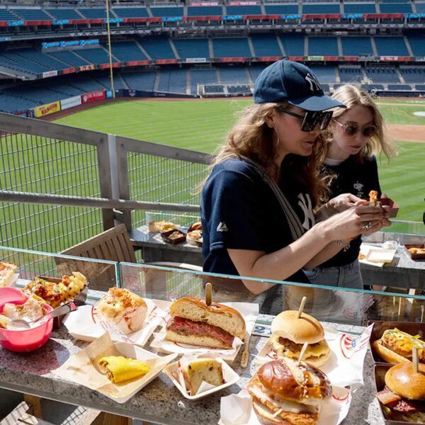 Yankee Stadium ‘fried hen’ ice cream bucket dessert sells out in a…