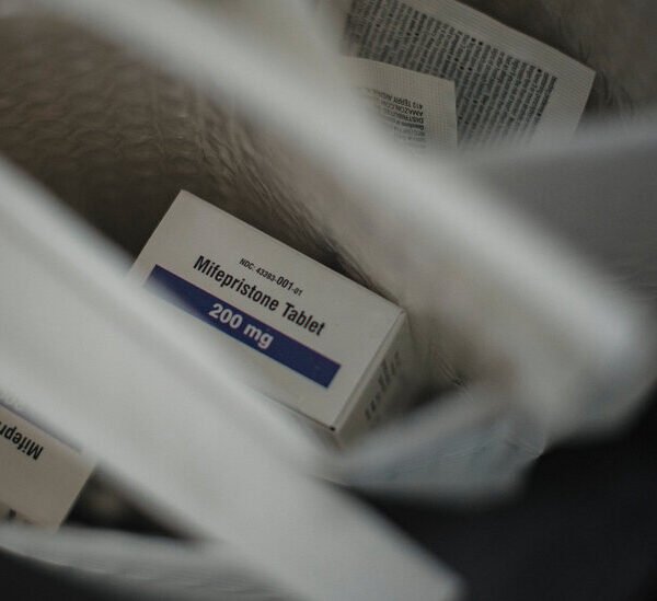 Supreme Court Temporarily Restores Access to Abortion Pill by Mail