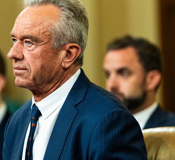 Kennedy Consulted With Scandal P.R. Firm While Seeking Cabinet Nomination