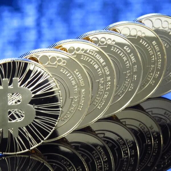 Bitcoin ETFs Post $1.42B Weekly Outflows To Close Bloodbath May