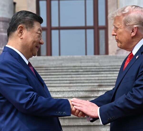 Trump’s and Xi’s Body Language on the Summit Mirrored Their Styles