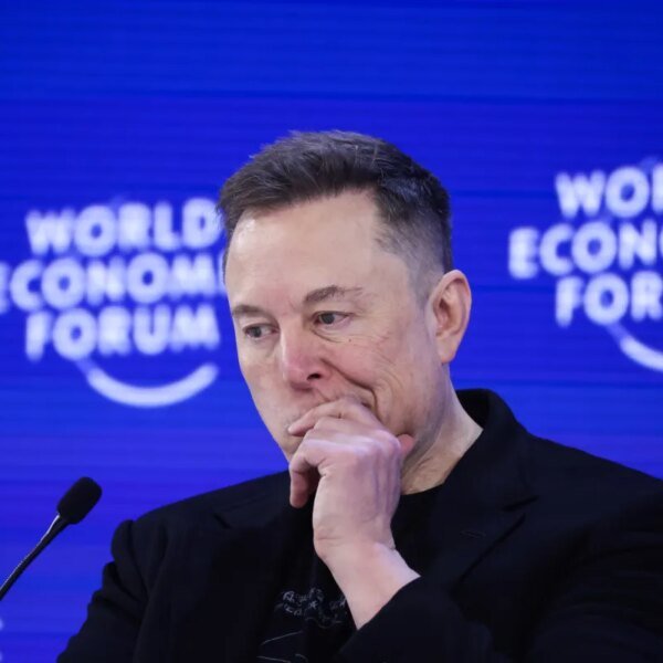 Elon Musk has given up on solar energy (on Earth)