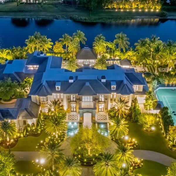 This unique Florida enclave attracted a billionaire and A-list actor by promoting&hellip;