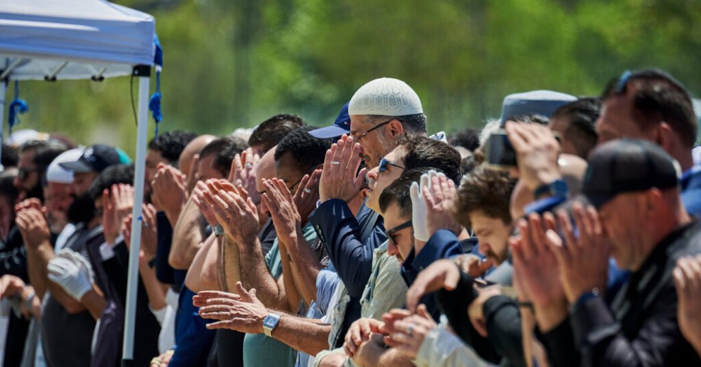 ‘They Protected You Guys’: Mourners Honor Heroes in Mosque Shooting