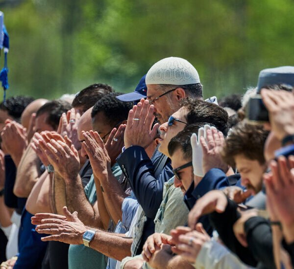 ‘They Protected You Guys’: Mourners Honor Heroes in Mosque Shooting
