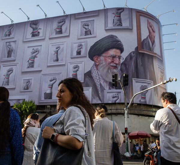 Regional Mediators Rush to Save U.S.-Iran Cease-Fire
