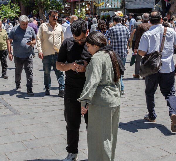 Iranians Emerge From a ‘Black Hole’ as Internet Shutdown Eases