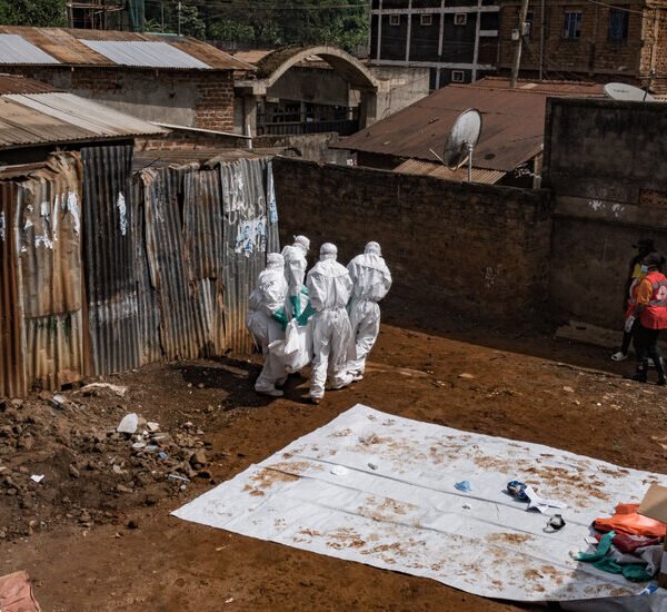 Uganda Closes Border With Congo as Ebola Fears Rise