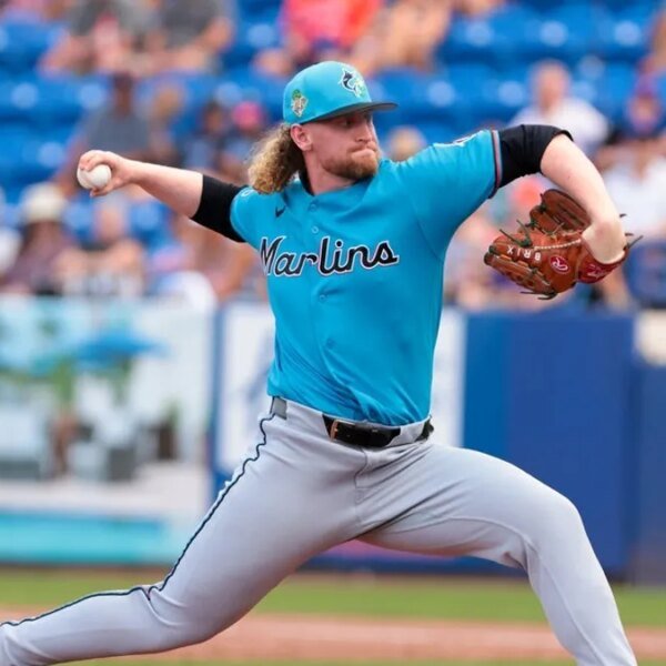 Report: Marlins to pick contract of RHP Zach Brzykcy