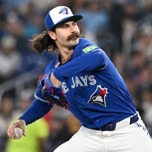 Suddenly surging Jays look to complete off sweep of Pirates