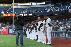 MLB roundup: Yankees, mourning John Sterling’s demise, rout Orioles