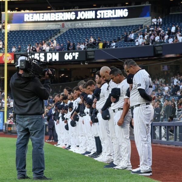 MLB roundup: Yankees, mourning John Sterling’s demise, rout Orioles