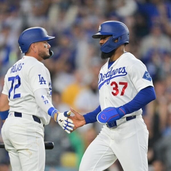 Freddie Freeman’s homer helps Dodgers down Braves