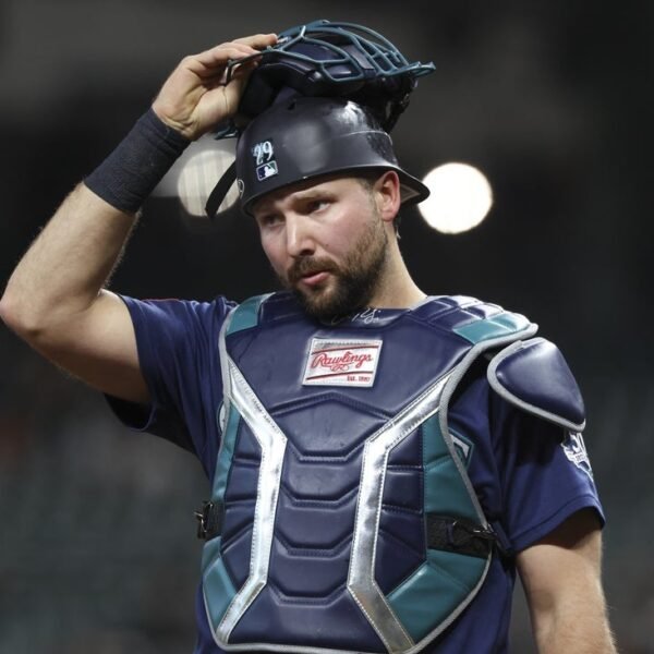Mariners place struggling C Cal Raleigh (indirect) on injured record