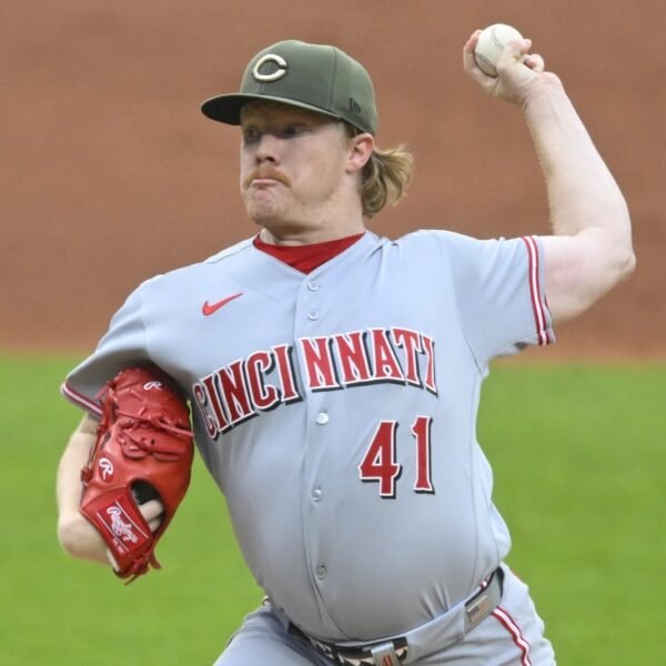 Reds maintain off Guardians push to win second straight