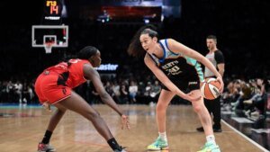 Fire stun struggling Liberty with fourth-quarter comeback