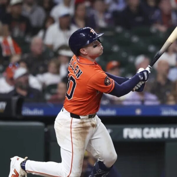 Brice Turang’s sac fly in tenth lifts Brewers previous Astros