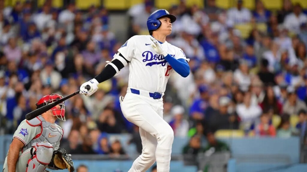 Four solo photographs, Justin Wrobleski’s pitching carry Dodgers previous Phils